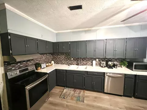 Kitchen - 26 Rio St, Loyall, KY 40854 photo 1 of 7