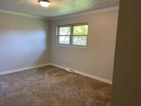 109 Hollywood Dr, Middlesboro, KY 40965 photo 32