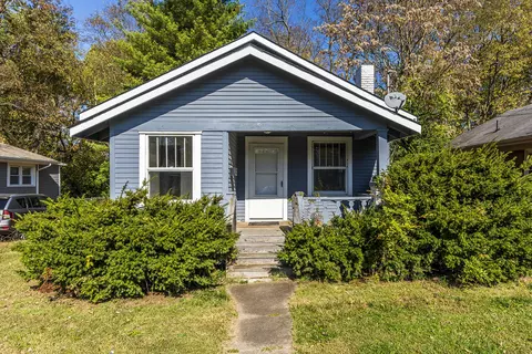 165 Suburban Ct, Lexington, KY 40503