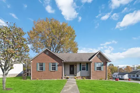 149 Cedar Crest Ln, Frankfort, KY 40601
