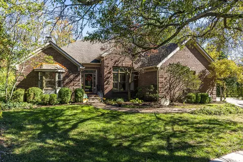 2249 Shannawood Dr, Lexington, KY 40513