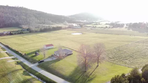 46 Pendleton Hollow Road Rd, Monticello, KY 42633