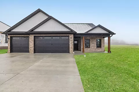 112 Farmers Blf, Nicholasville, KY 40356