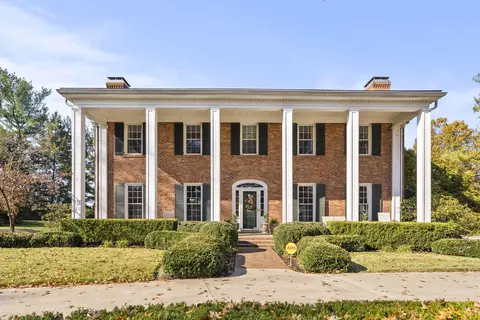 210 Fairway Dr, Frankfort, KY 40601