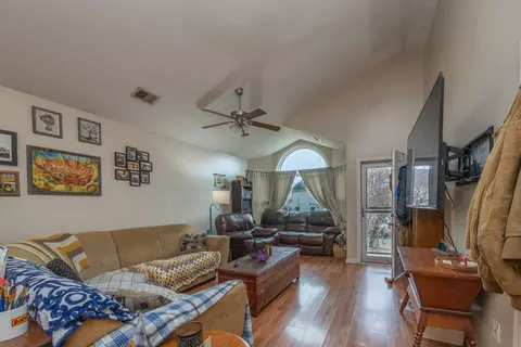 102 Yearling Ct, Georgetown, KY 40324 photo 3