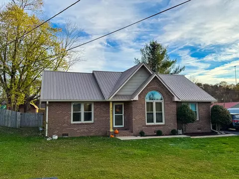 141 Stanton Rd, Stanton, KY 40380 photo 3