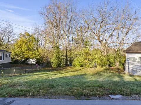 841 Horton Dr, Paris, KY 40361