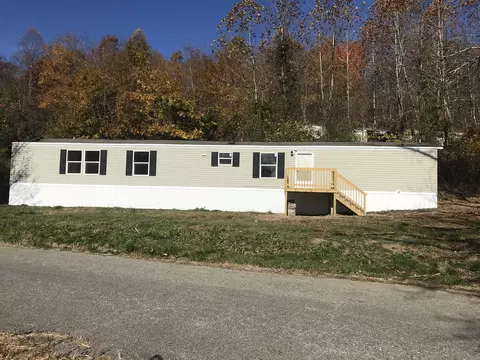 698 Little Cat Fork Rd, Louisa, KY 41230