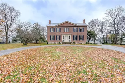 1625 Midway Rd, Versailles, KY 40383