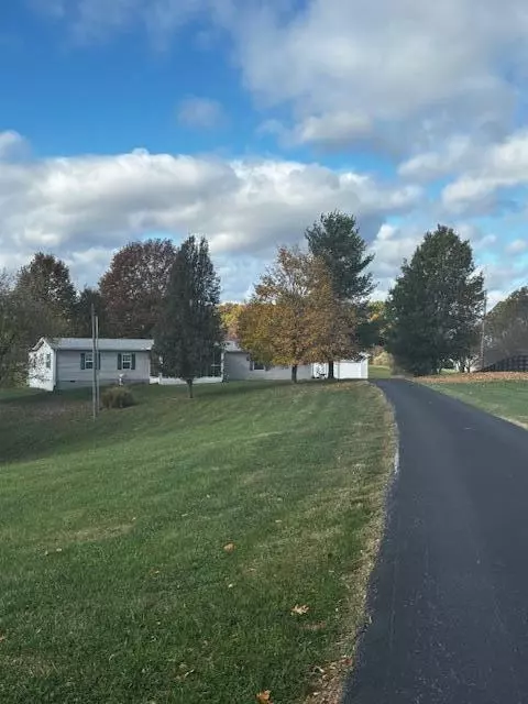 857 Bob Rogers Rd, Frankfort, KY 40601
