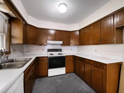 47 Mckenzie Addition, Van Lear, KY 41265 photo 8