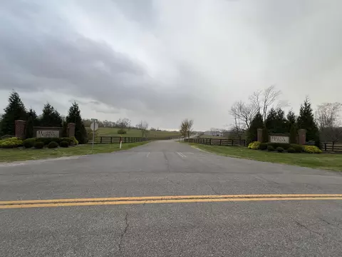 145 Hidden Creek Dr, Georgetown, KY 40324