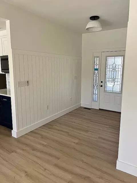 Entry Way - 18 Grayson Dr, Morehead, KY 40351 photo 2 of 6