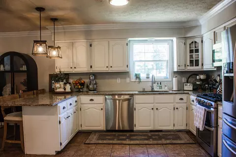 Kitchen - 58 Mill Creek Drive Dr, Corbin, KY 40701 photo 1 of 4