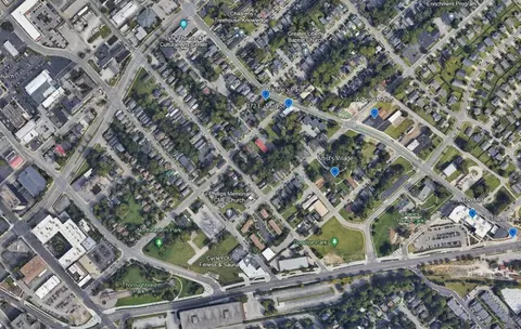 372 E Third St, Lexington, KY 40508