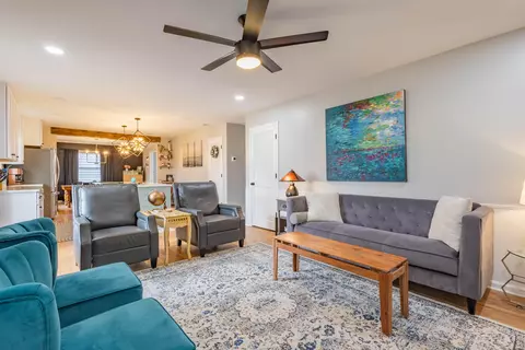 Living - 3374 Snaffle Rd, Lexington, KY 40513 photo 6 of 6