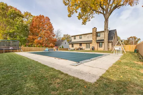 Exterior - 3374 Snaffle Rd, Lexington, KY 40513 photo 10 of 13