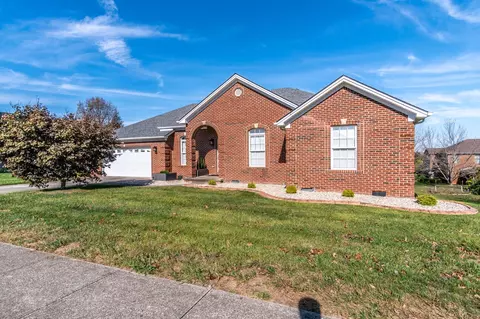 137 Oak Meadow Dr, Berea, KY 40403