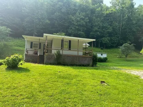 728 Henrys Br, Langley, KY 41645