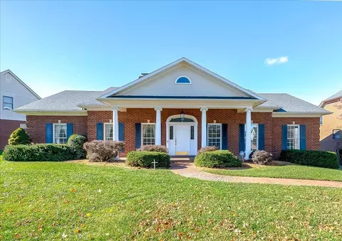 1021 Silverlake Blvd, Frankfort, KY 40601