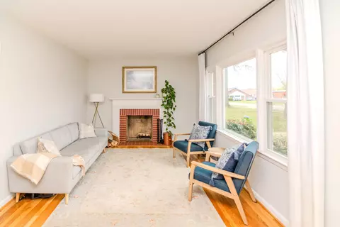 1949 Vicksburg Rd, Lexington, KY 40504