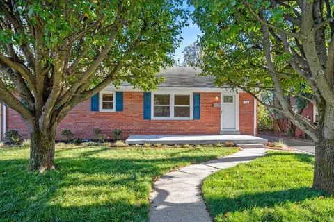 166 Saint Ann Dr, Lexington, KY 40502