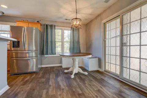 Dining - 101 Summit Dr, Georgetown, KY 40324 photo 1 of 1