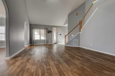Living - 101 Summit Dr, Georgetown, KY 40324 photo 5 of 7