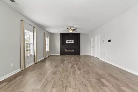 Living - 195 Pleasant View Dr, Georgetown, KY 40324 photo 1 of 1
