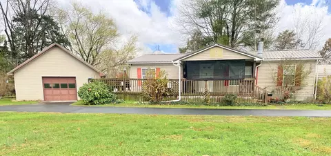 231 Lakewood Dr, Morehead, KY 40351