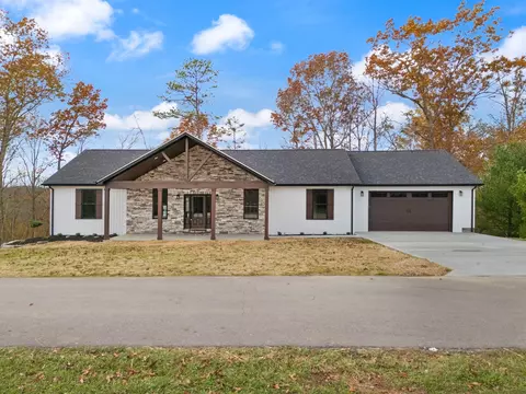 576 Norwood Dr, East Bernstadt, KY 40729