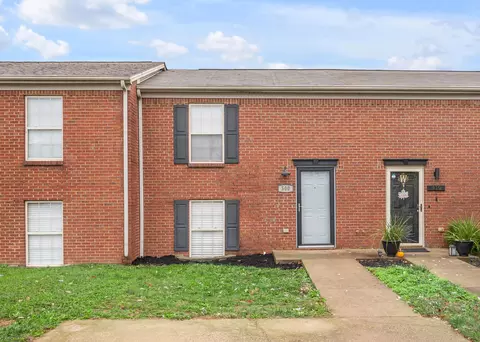 500 Platt Dr, Nicholasville, KY 40356
