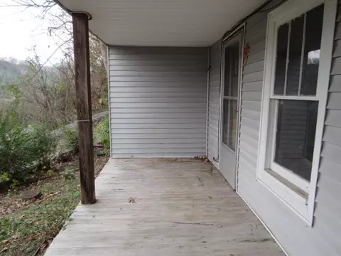 Exterior - 241 Combs St, Hazard, KY 41701 photo 3 of 5