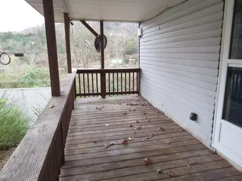 Exterior - 241 Combs St, Hazard, KY 41701 photo 4 of 5