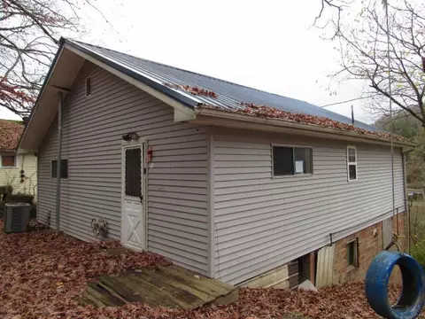 Other - 241 Combs St, Hazard, KY 41701 photo 1 of 8
