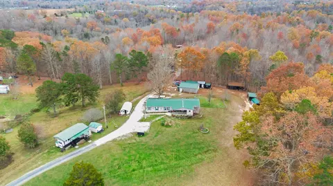 2681 W Hwy 1376, East Bernstadt, KY 40729
