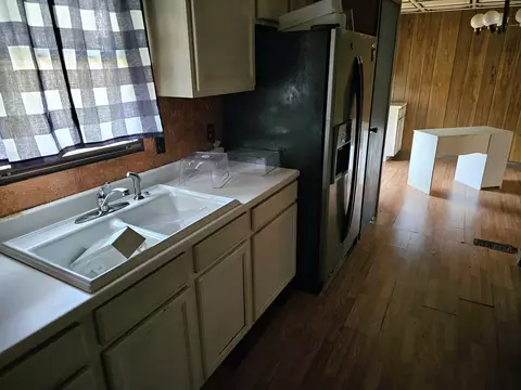 Kitchen - 49 Davenport Ln, Lily, KY 40740 photo 1 of 3