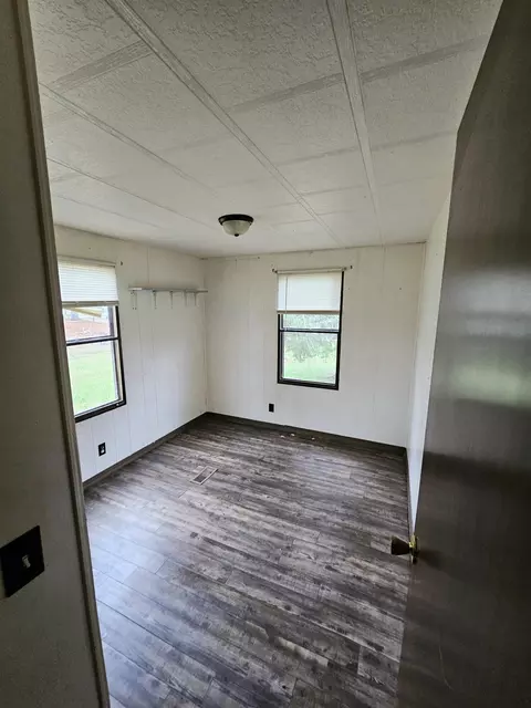 Bedroom - 49 Davenport Ln, Lily, KY 40740 photo 3 of 4
