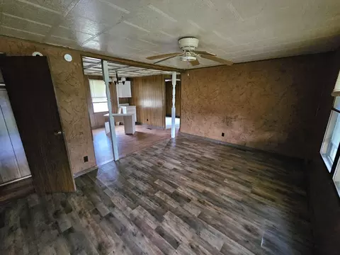 Living - 49 Davenport Ln, Lily, KY 40740 photo 1 of 1