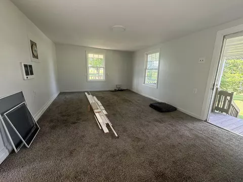 Living - 22 Hughes Fork Rd, Mckee, KY 40447 photo 2 of 2