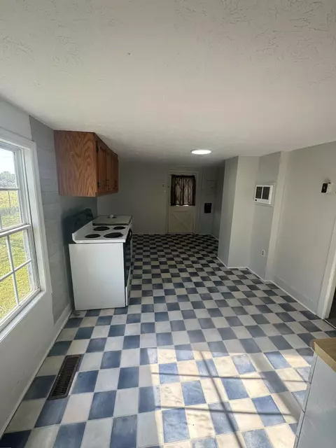 Kitchen - 22 Hughes Fork Rd, Mckee, KY 40447 photo 1 of 1