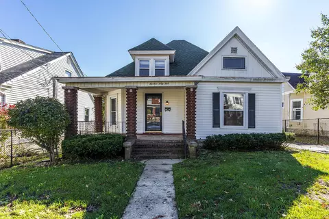 1444 Cypress St, Paris, KY 40361