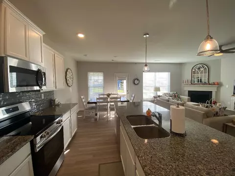 100 Pinwheel Ct, Georgetown, KY 40324 photo 6