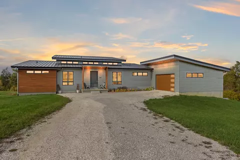 660 Holladay Ln, Waco, KY 40385