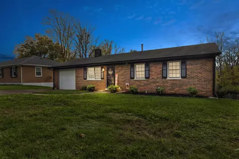 805 Westwood Dr, Paris, KY 40361