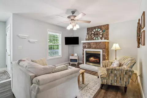 Living - 318 Enchanted Forest Way, Burnside, KY 42519 photo 3 of 5