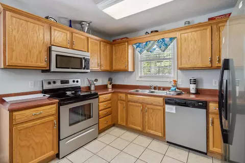 Kitchen - 318 Enchanted Forest Way, Burnside, KY 42519 photo 2 of 11