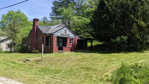 282 Pine Hill Cir, Mount Vernon, KY 40456