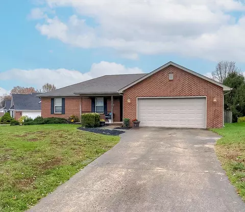 102 Cedar Ridge Rd, Frankfort, KY 40601