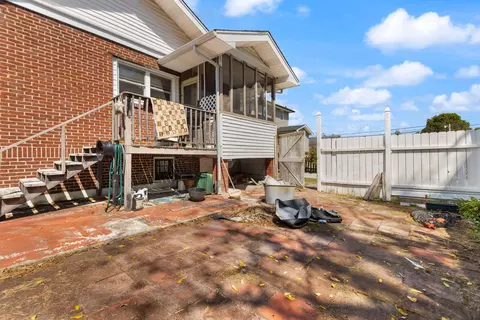 Exterior - 703 W 5th St, Corbin, KY 40701 photo 8 of 13